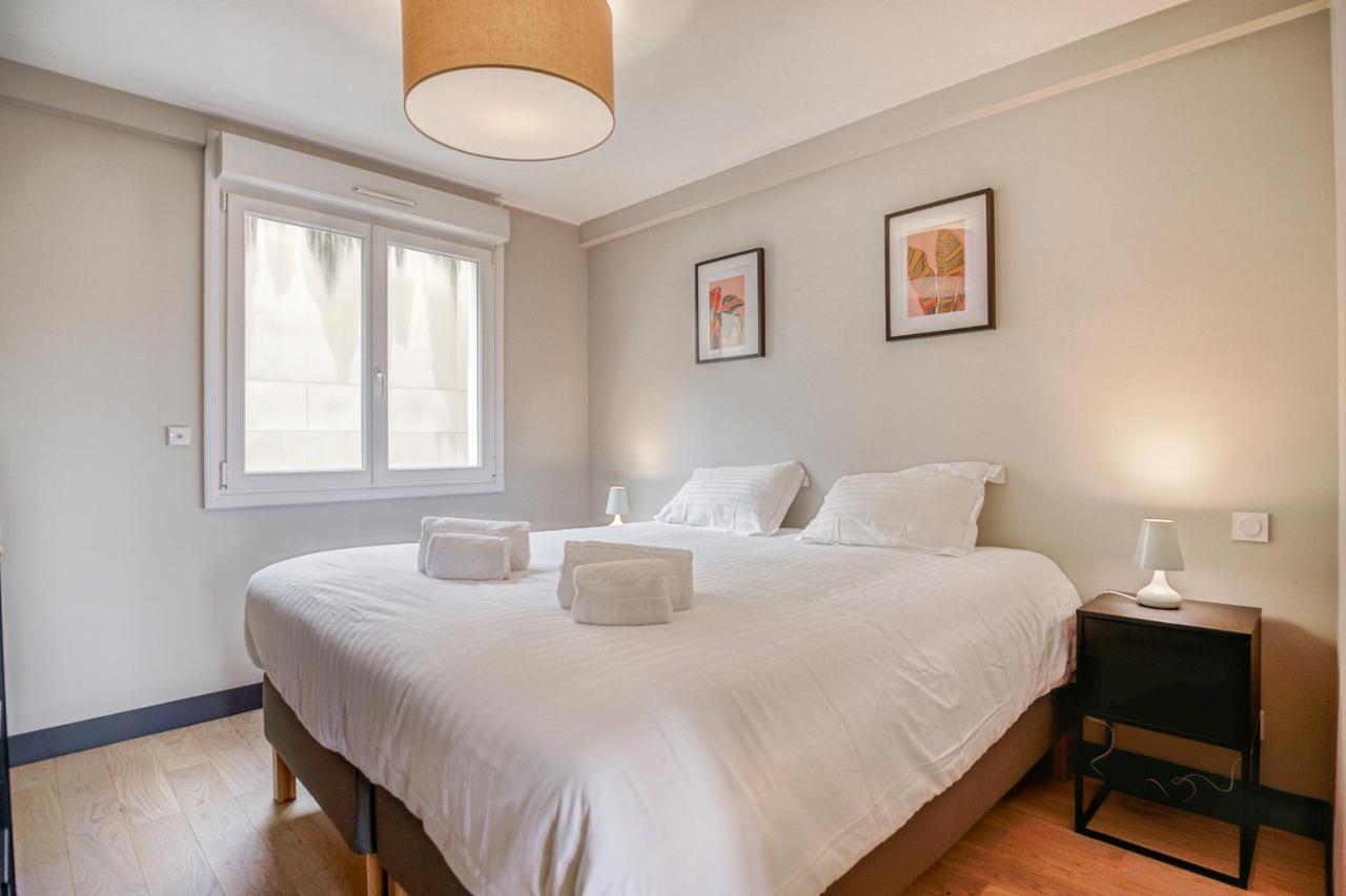 Le Gambetta - T3 Standing Avec Parking, Wifi, Netflix Apartment Laval  Exterior photo