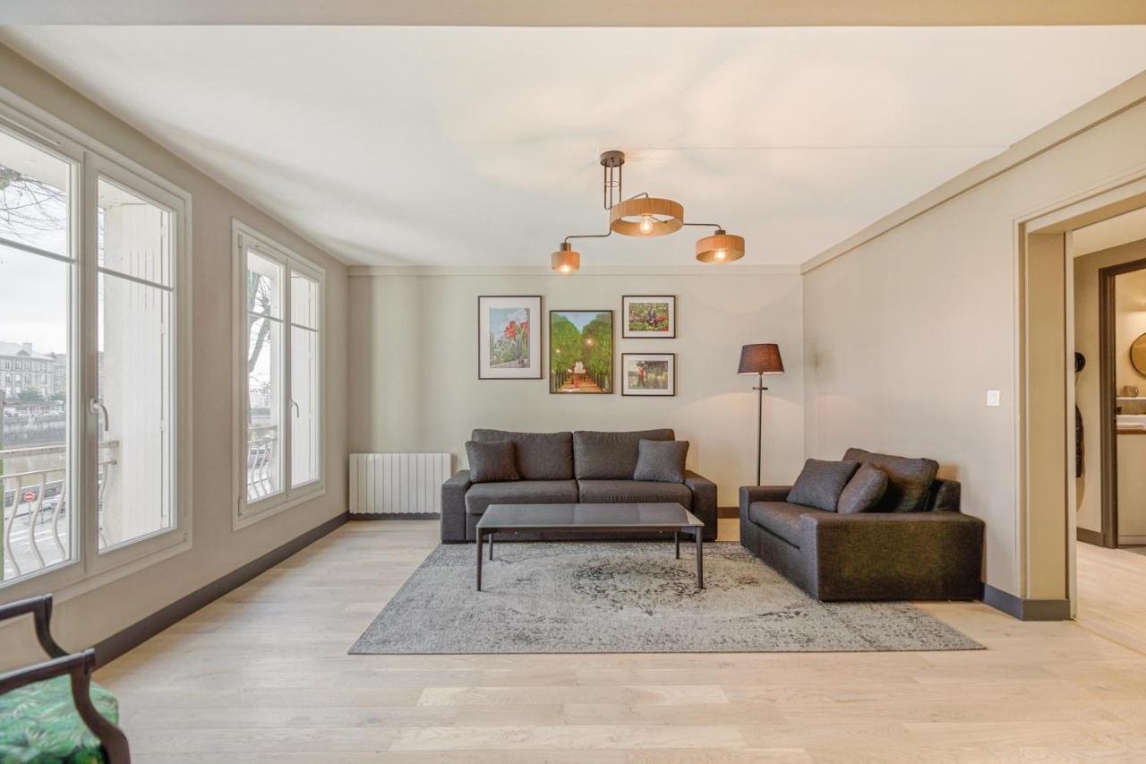 Le Gambetta - T3 Standing Avec Parking, Wifi, Netflix Apartment Laval  Exterior photo